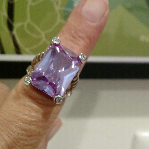 Sterling Silver Purple Cz Ring Size: 6 - Picture 4 of 4